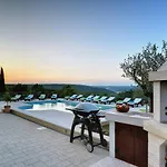 Rachele Rakalj Villa *
